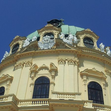Hotel Pension Alte Muehle Klosterneuburg Buitenkant foto