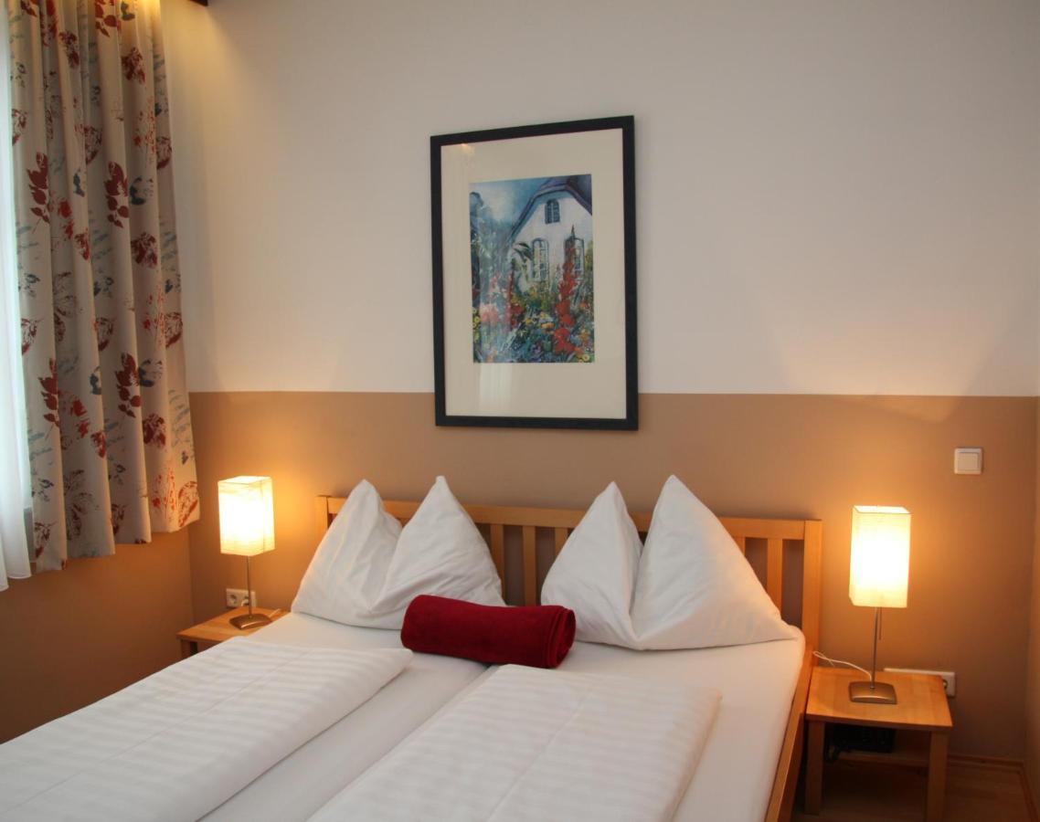 Hotel Pension Alte Muehle Klosterneuburg Buitenkant foto