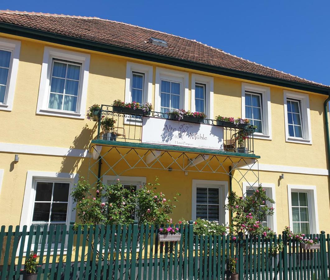 Hotel Pension Alte Muehle Klosterneuburg Buitenkant foto