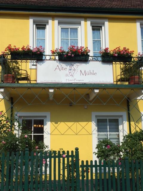 Hotel Pension Alte Muehle Klosterneuburg Buitenkant foto